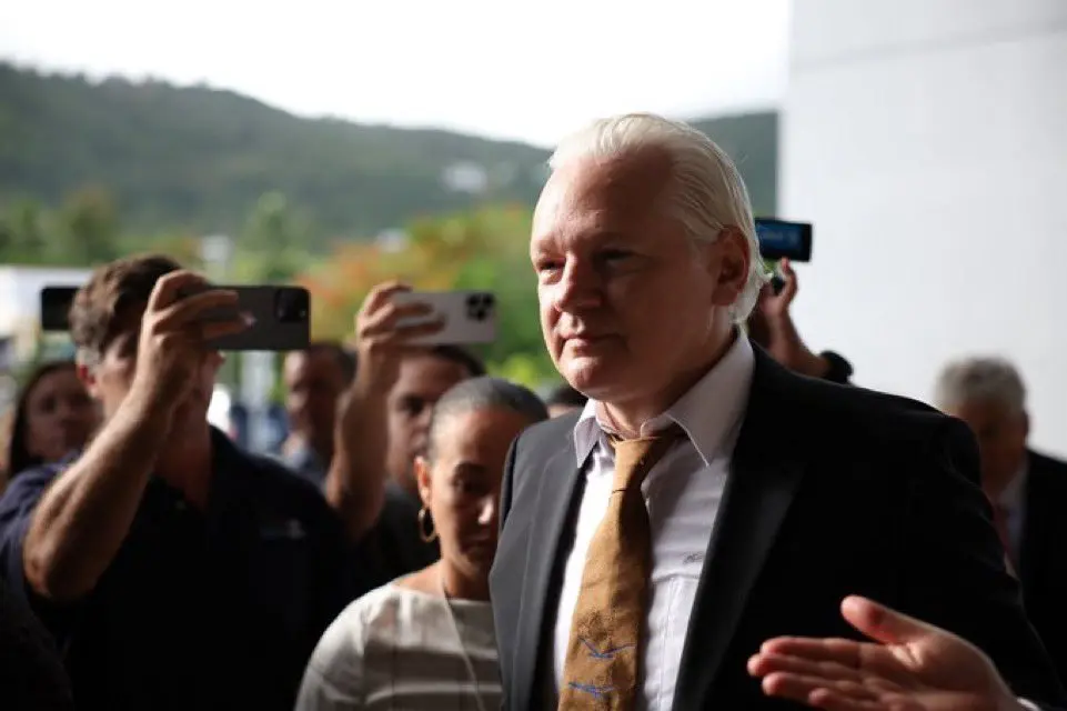 Julian Assange regresa a su natal Australia tras ser declarado un &#8216;hombre libre&#8217;
