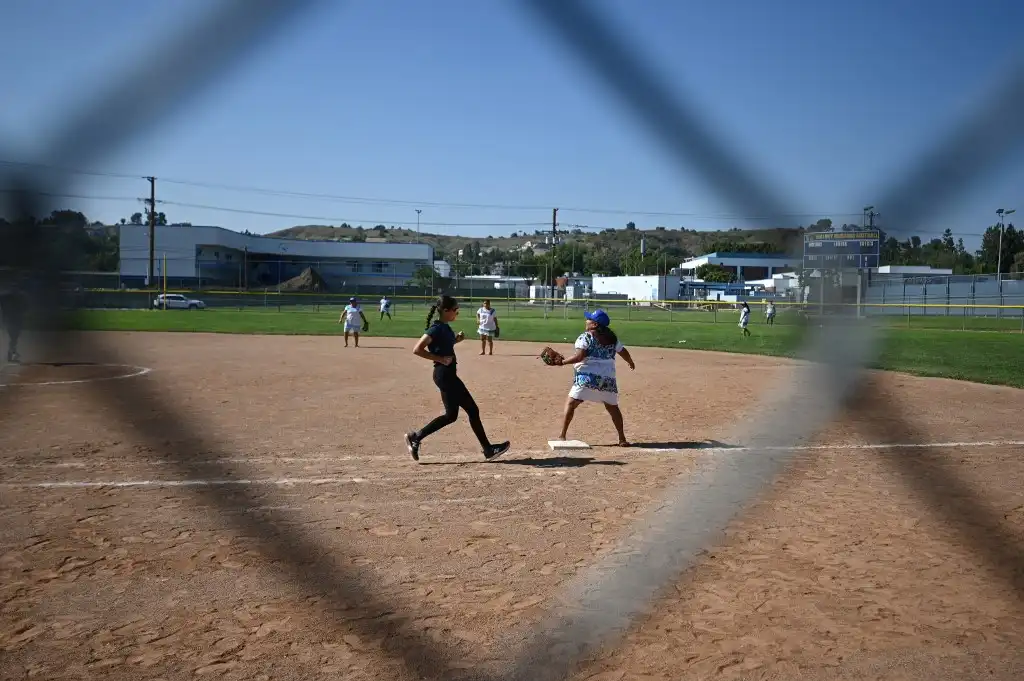 Mujeres indígenas de México triunfan en el softbol: &#8216;El machismo lo estamos deshaciendo poco a poco&#8217;