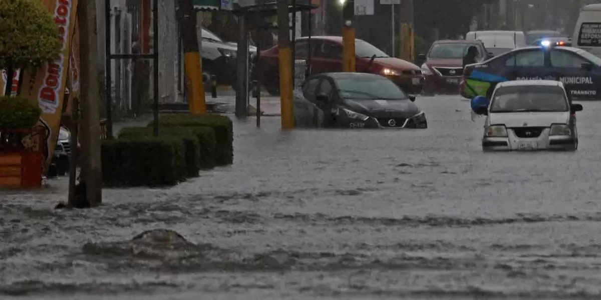 Tormenta en Puebla dejó inundaciones en varios puntos de la ciudad