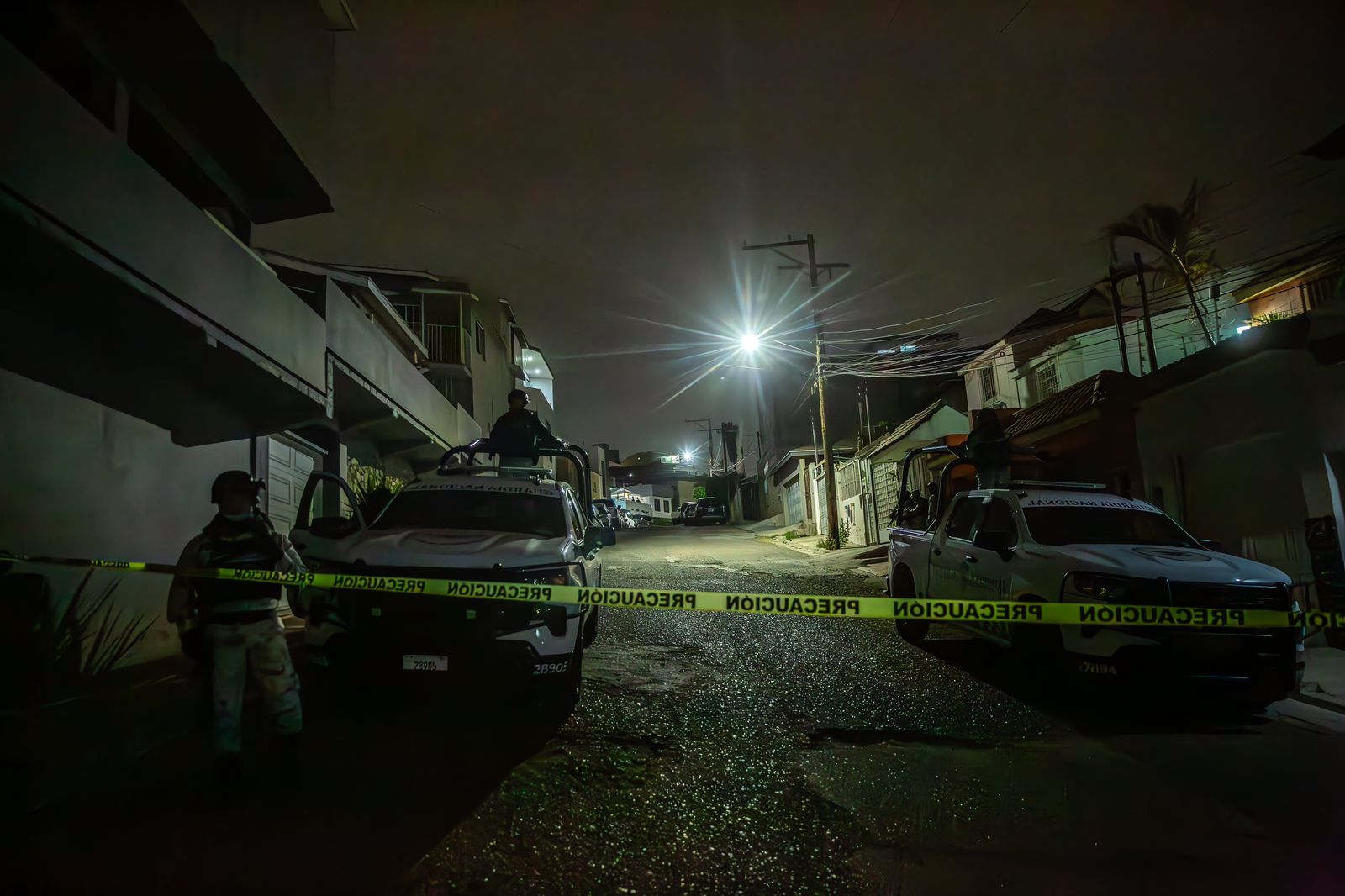 Queman autos durante la madrugada en donde se instalarán casillas