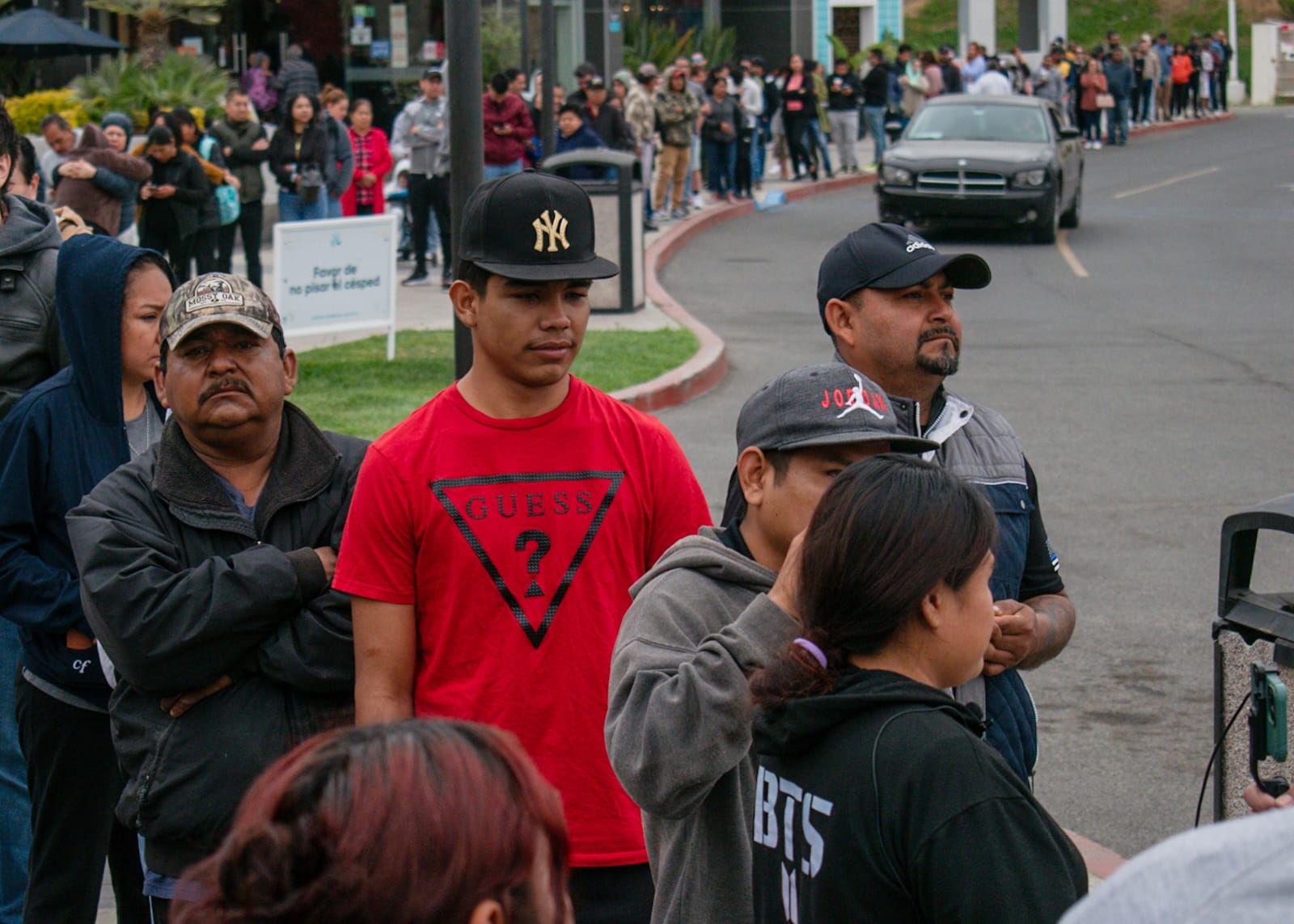 Migrantes del albergue Ágape ejercen su voto en casilla especial de Tijuana