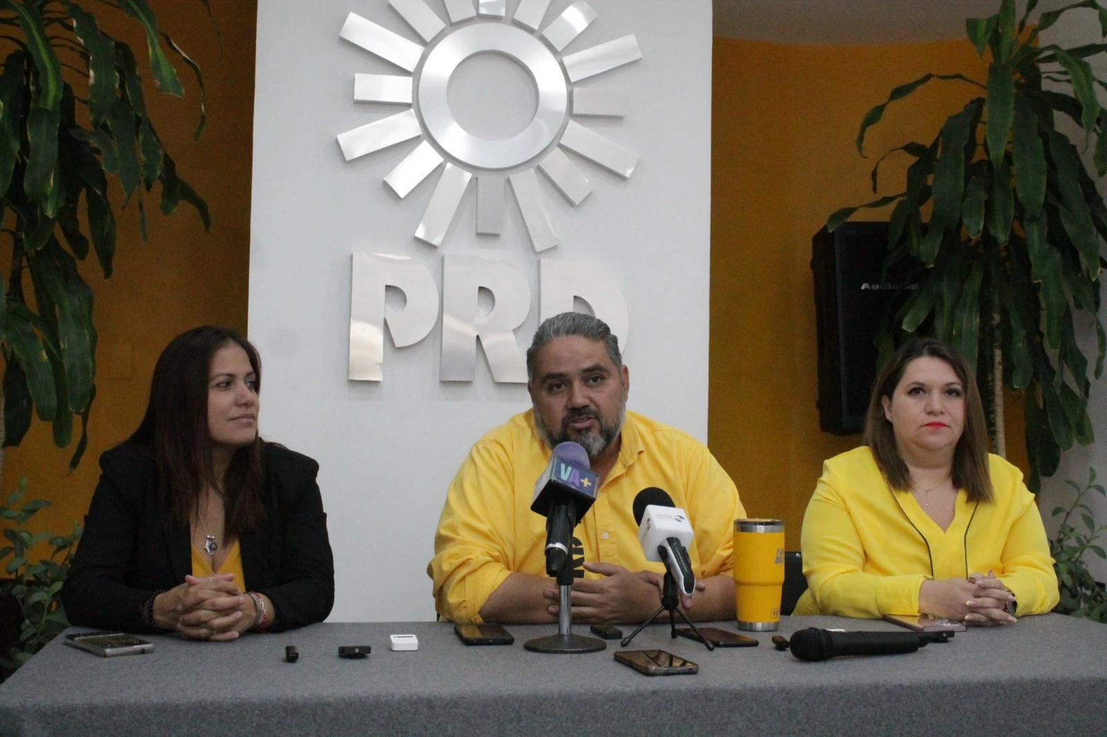 “Coalición absorbió al partido”: reconoce PRD