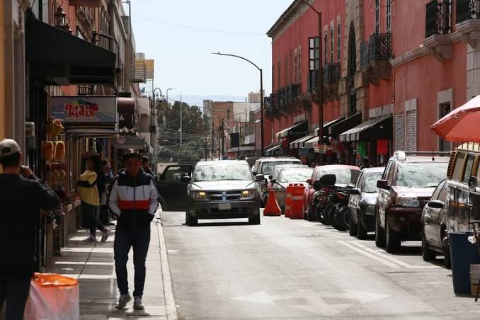 Obra de calle semi peatonal no se consulto con los comerciantes