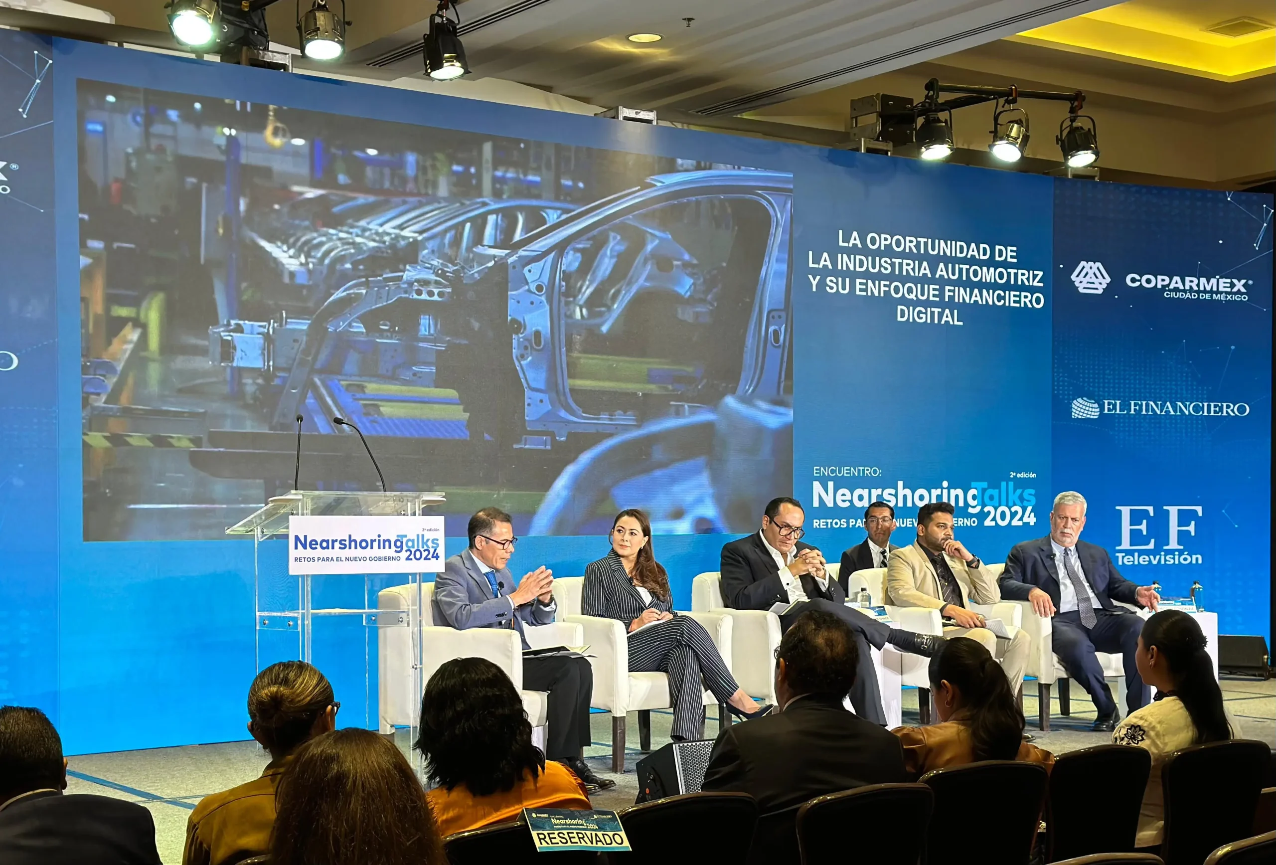 Participa Tere Jiménez en encuentro nacional sobre nearshoring e industria automotriz