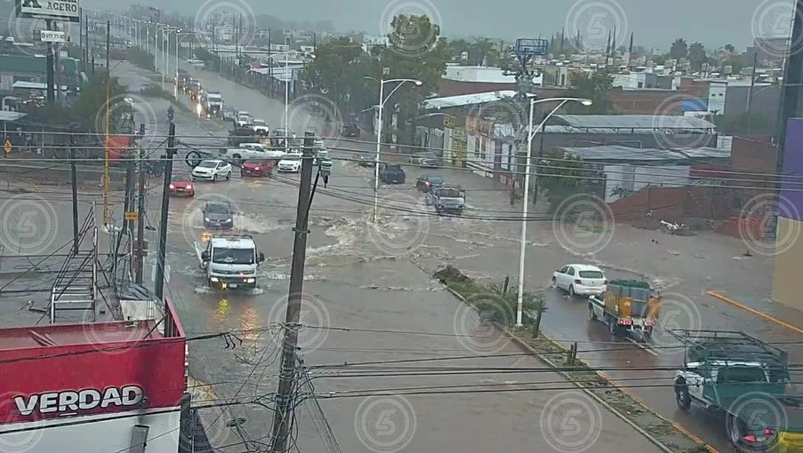 Vialidades colapsan por lluvias en Aguascalientes