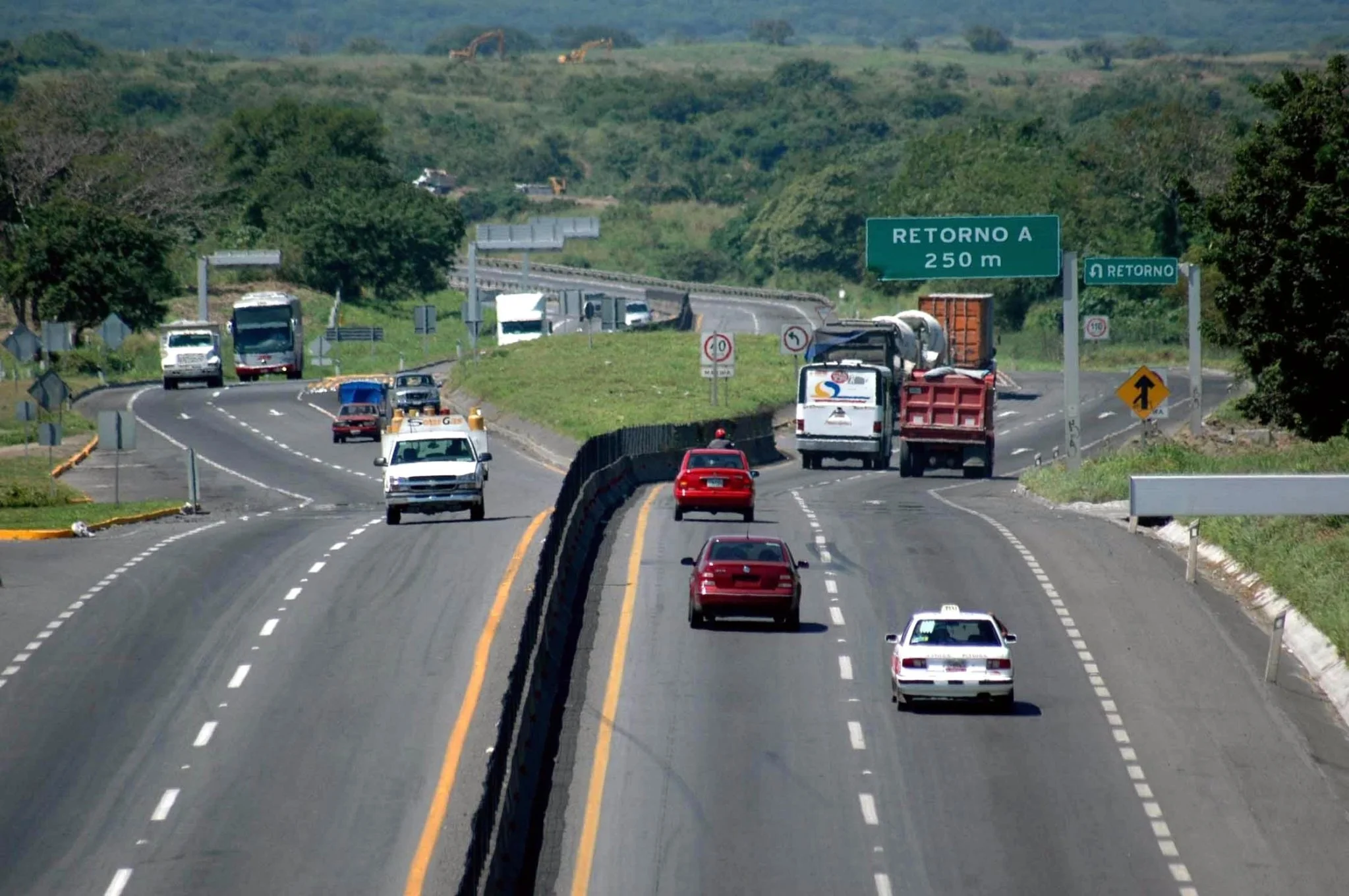 Empresarios reconocen condiciones de seguridad en carreteras