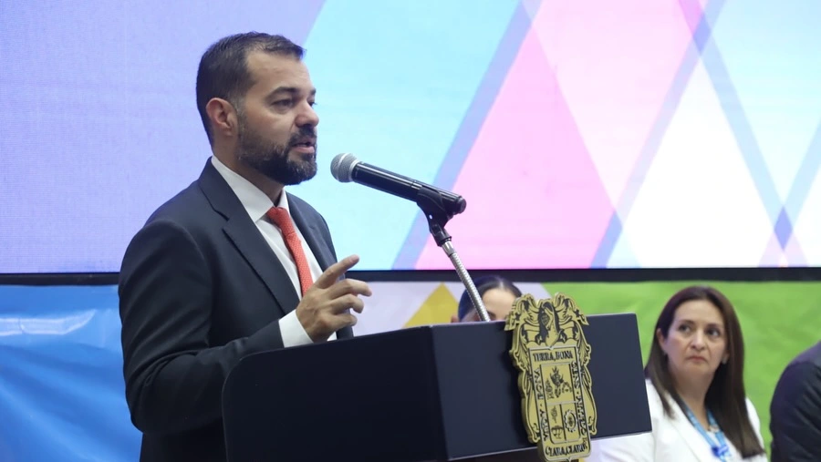 Busca Aguascalientes comenzar a producir vehículos eléctricos