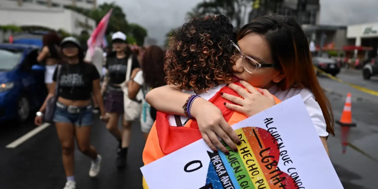 La &#8216;política conservadora&#8217; de Bukele cierra espacios a la diversidad sexual en El Salvador