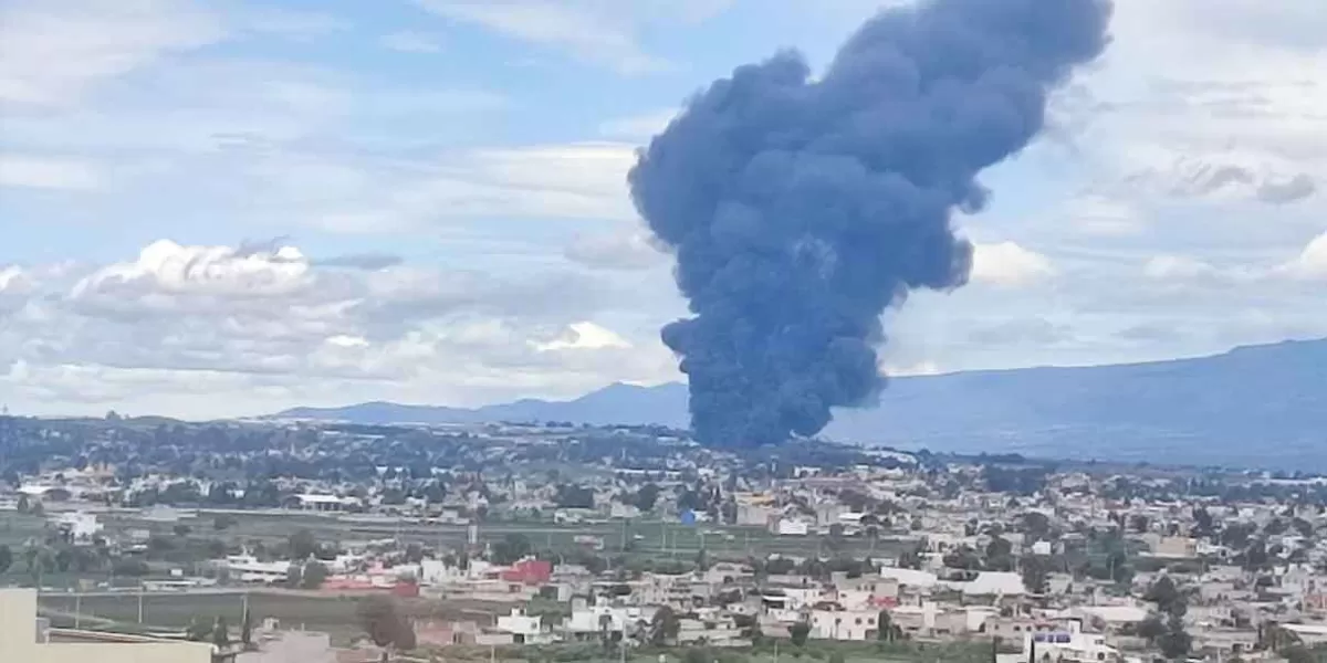 Explosión en Chipilo calcinó cultivos, autos, taller, bodega y madedería
