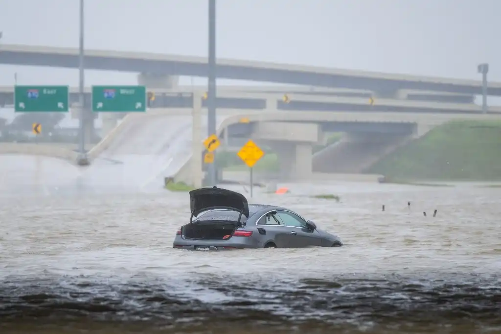 Huracán &#8216;Beryl&#8217; deja nueve personas muertas; toca Texas luego de cruzar el Caribe y costas mexicanas
