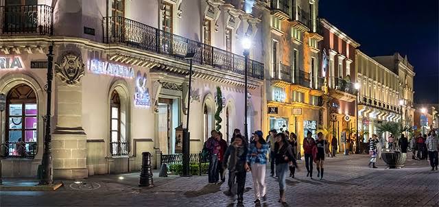 Corredor Constitución, con espacios y áreas para personas con discapacidad