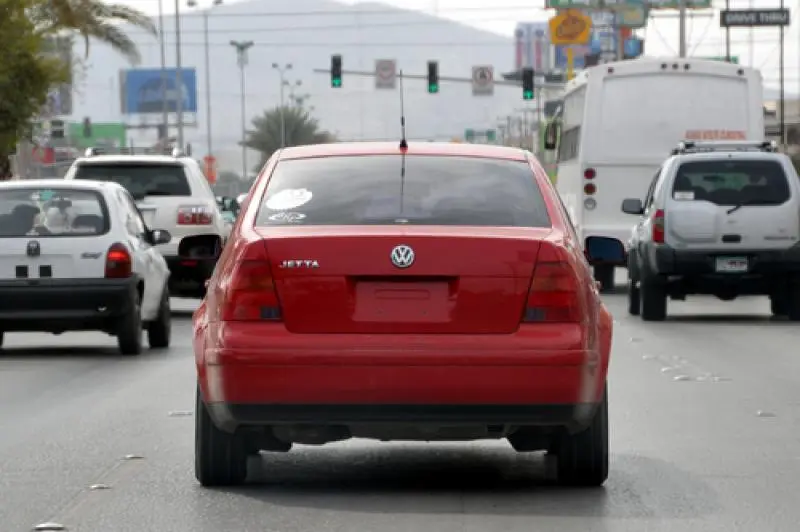 En alerta autoridades por vehículos con permisos para circular de otras ciudades