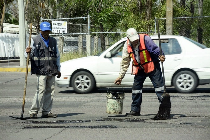 ¿Un bache dañó tu auto? así puedes solicitar una remuneración al municipio