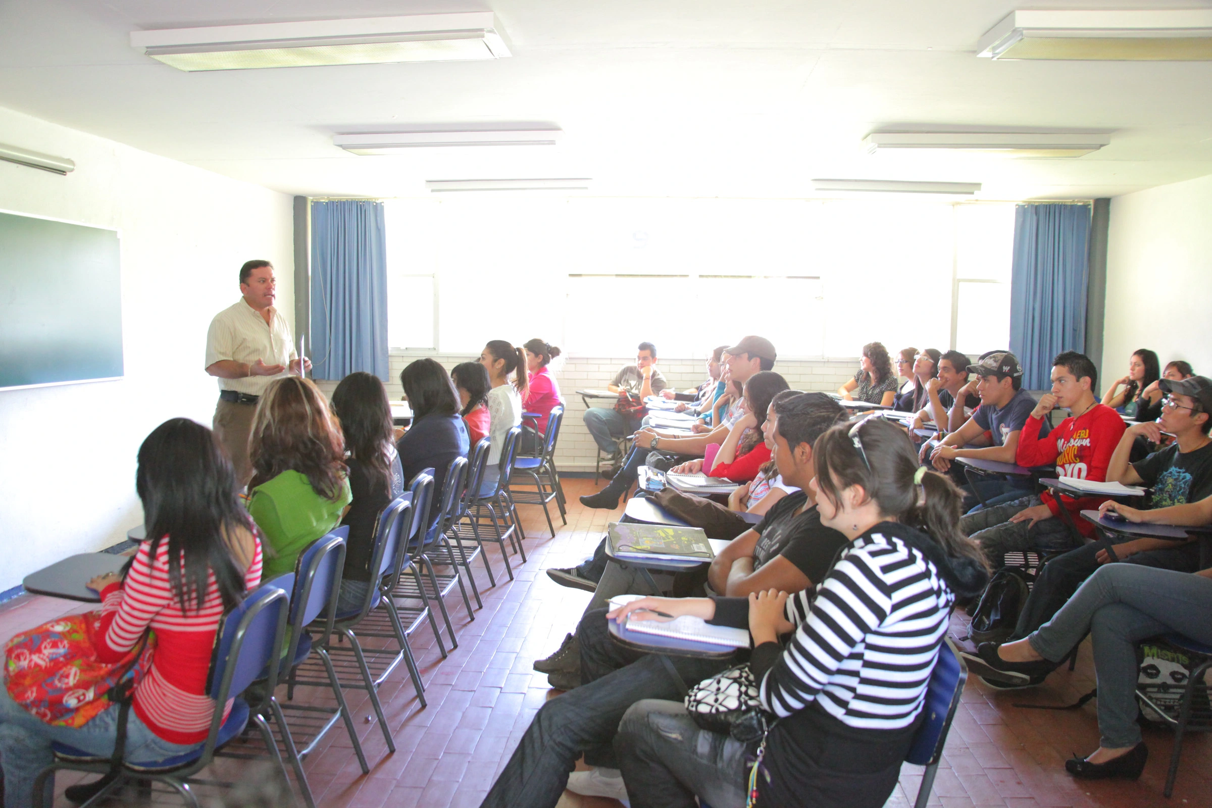 Promete IEA inclusión de menores de la diversidad sexual en escuelas