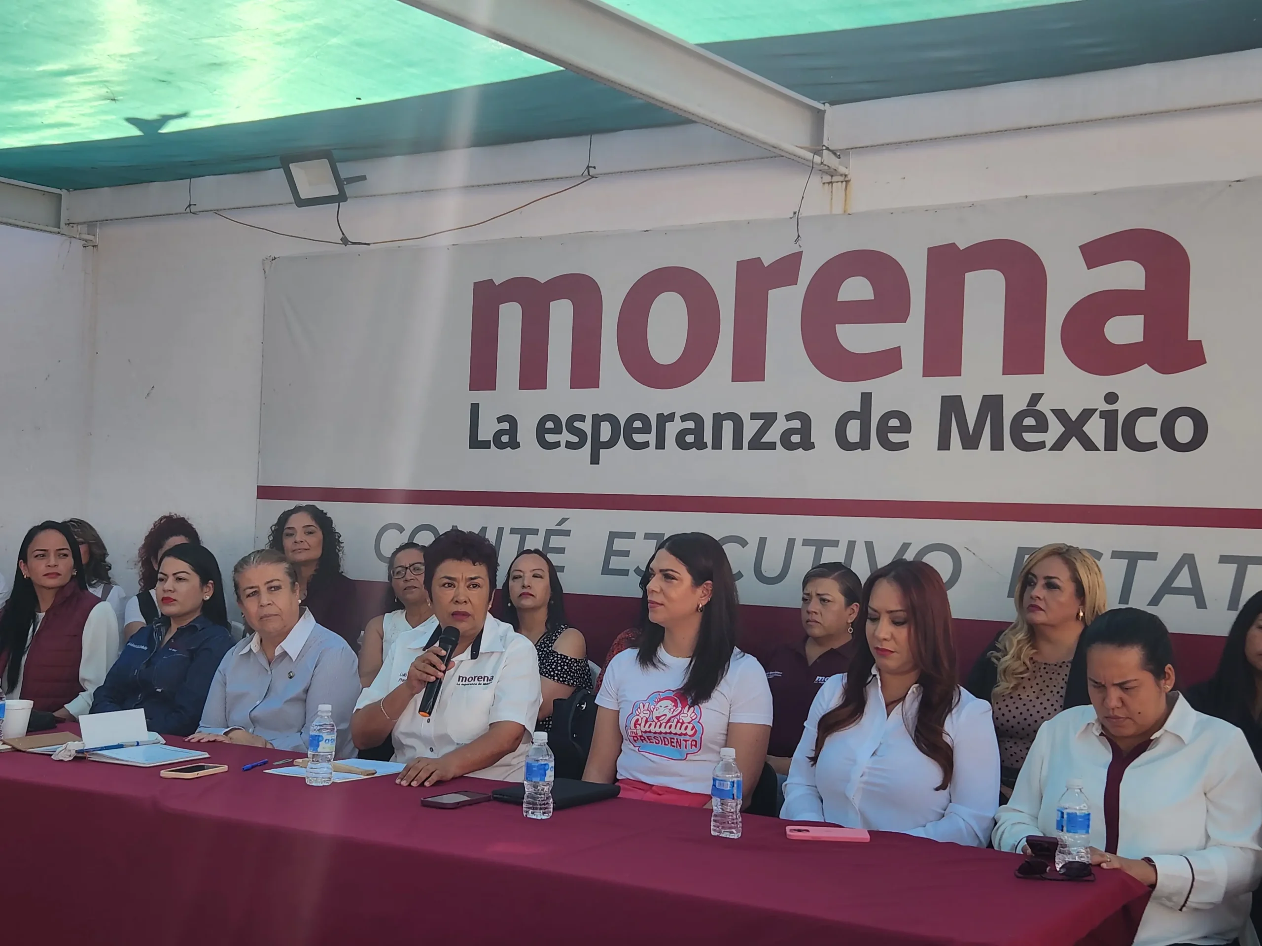 Puerta por puerta, Morena asegura que seguirá informando sobre las reformas de la 4T