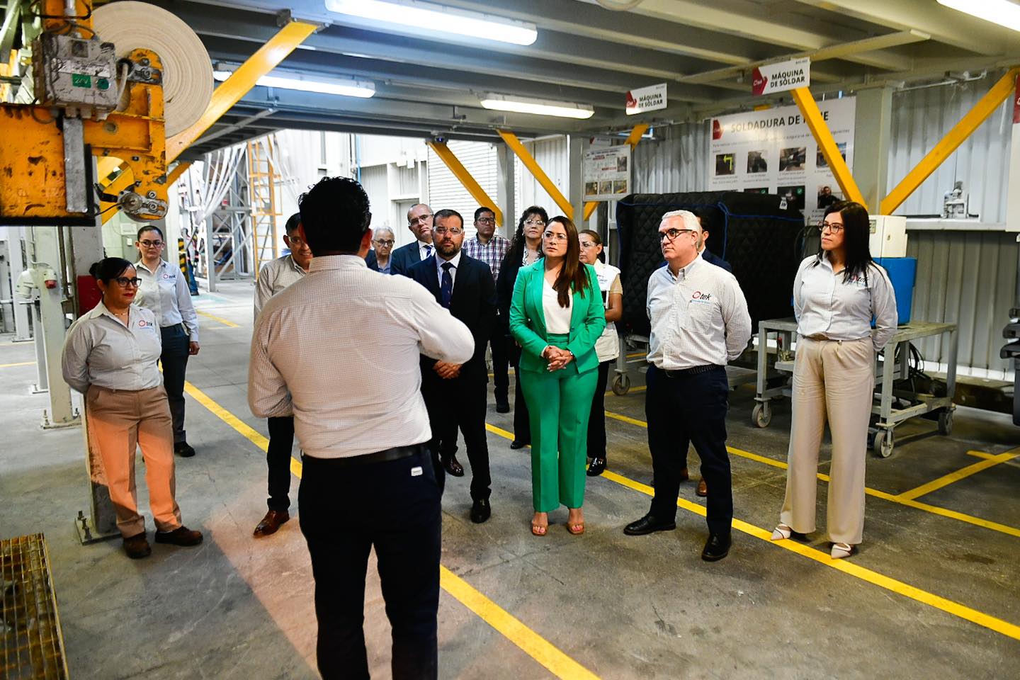 Gobernadora visita planta de O-tek en Aguascalientes, única en México