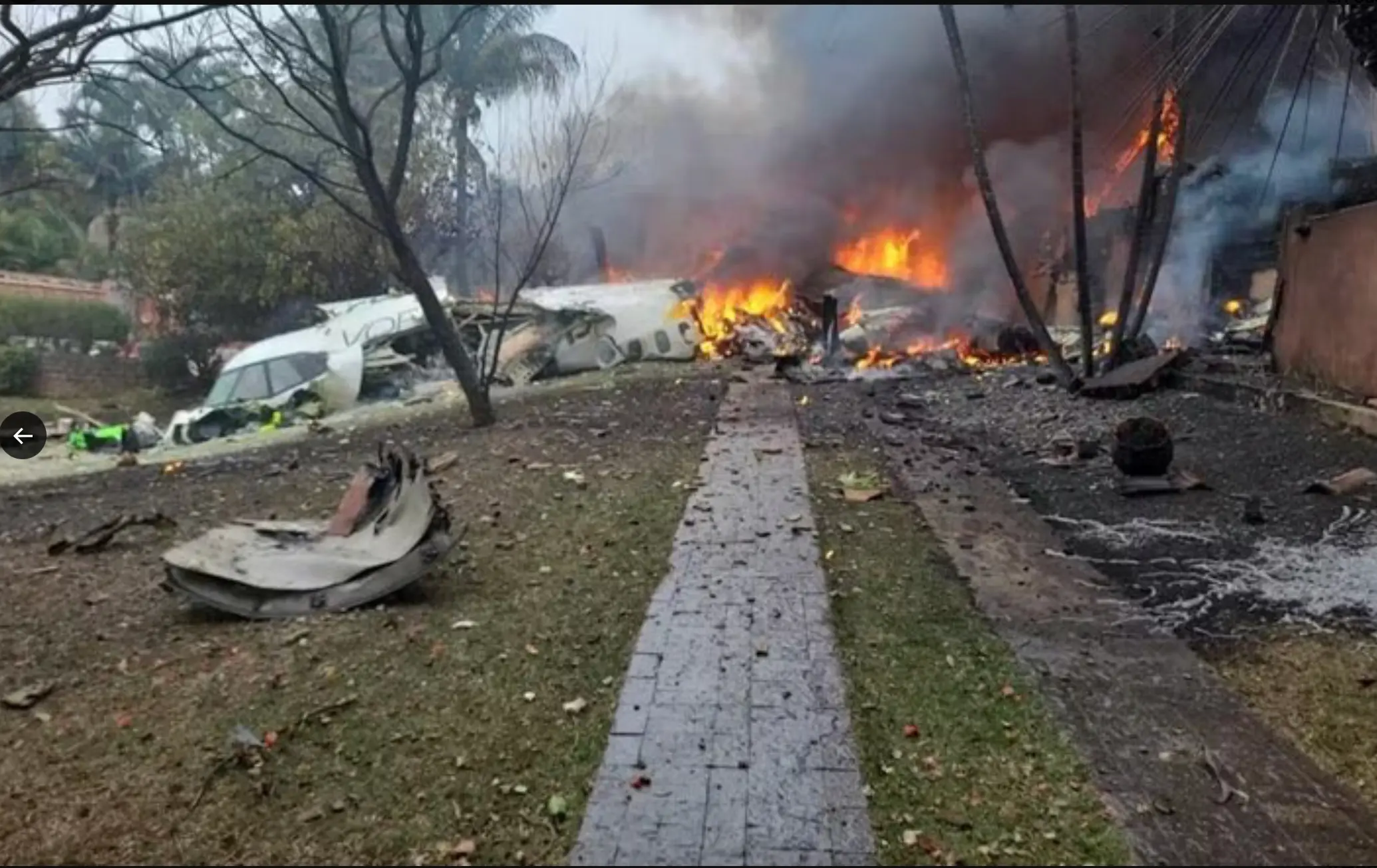 Avión se estrella en Brasil; hay 62 personas fallecidas