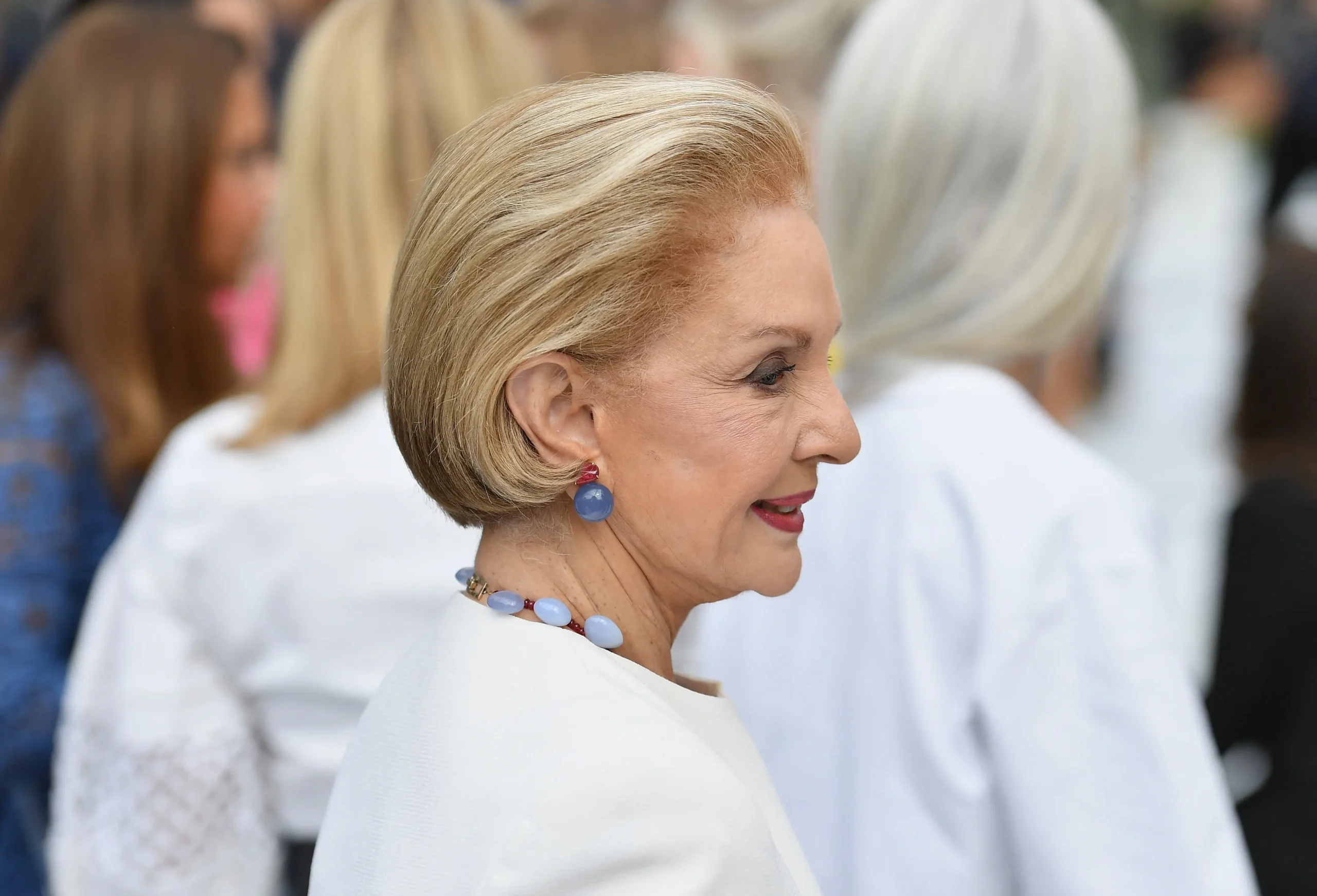Emprendedora le gana demanda a la diseñadora Carolina Herrera; podrá usar su apellido