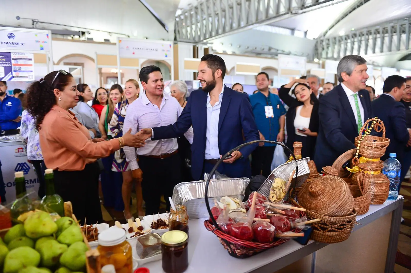 Impulsan productos de emprendedores locales con “Encuentro de Negocios 2024” 