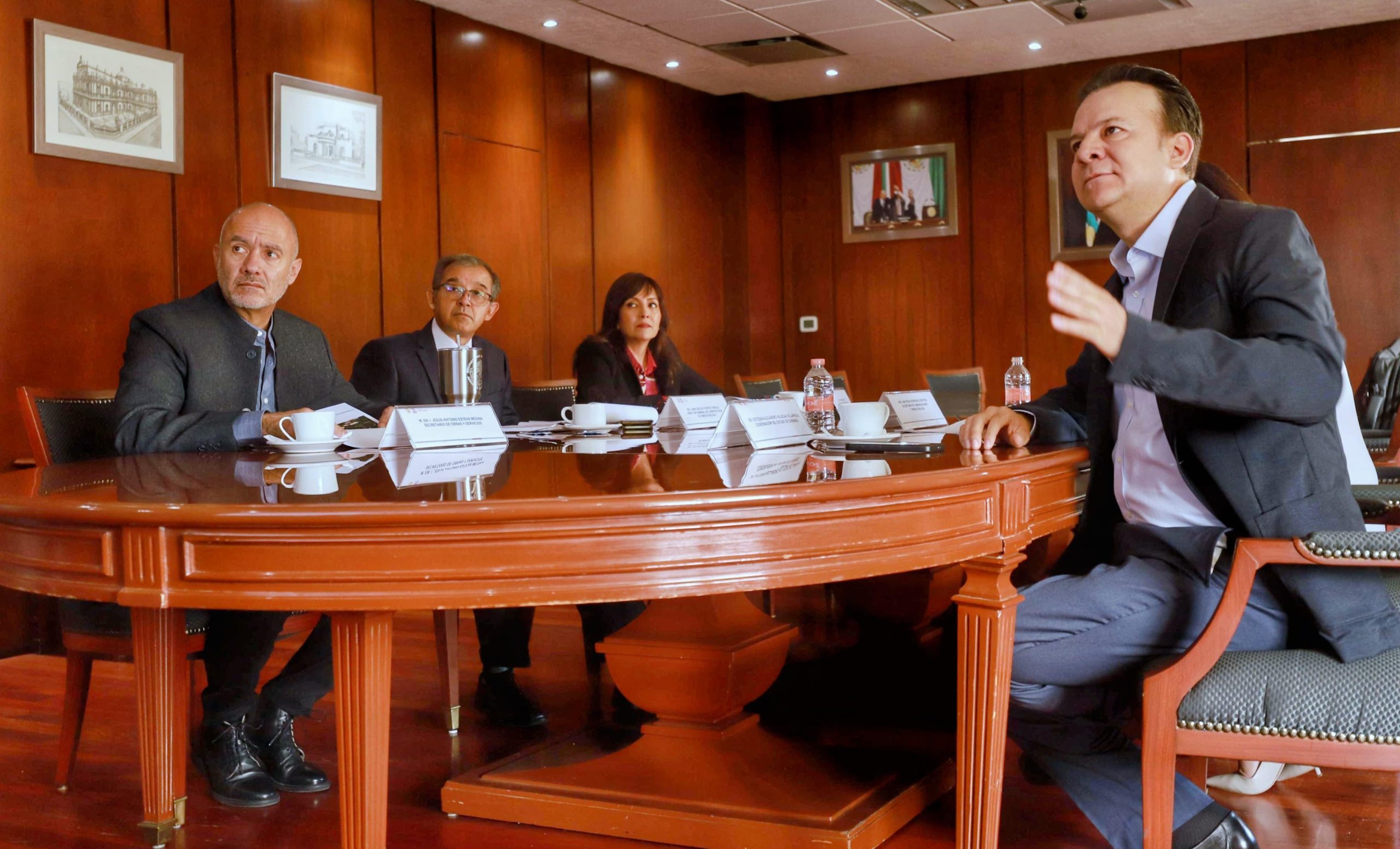 Gobernador de Durango en reunión con integrantes del gabinete de Claudia Sheinbaum