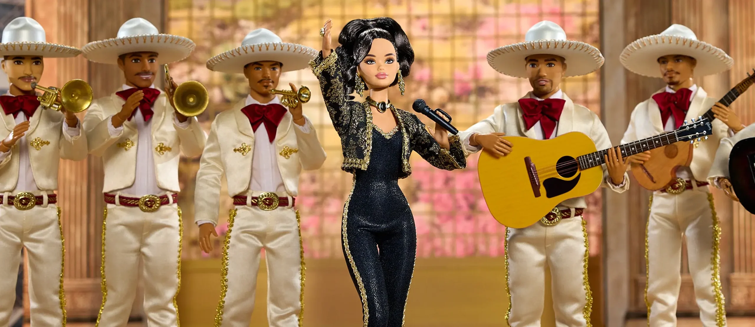 Barbie lanza una muñeca de colección en honor a Juan Gabriel a ocho años de su muerte