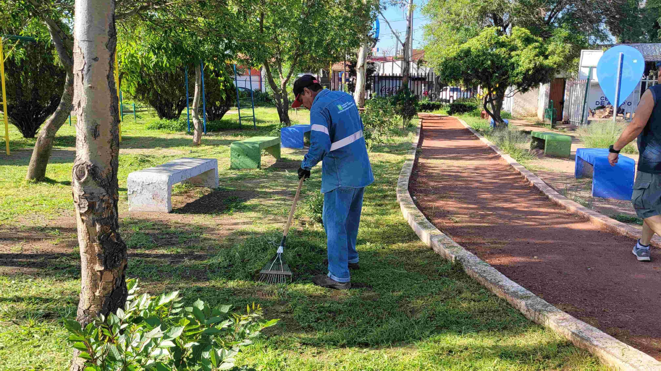 Aceleran mantenimiento y rehabilitación de parques en la ciudad