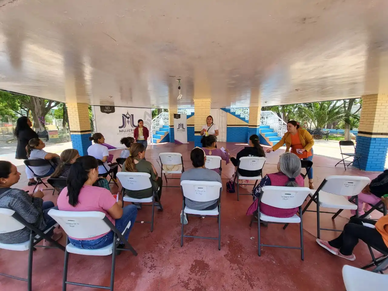 En Jesús María, capacitan a mujeres para combatir la violencia