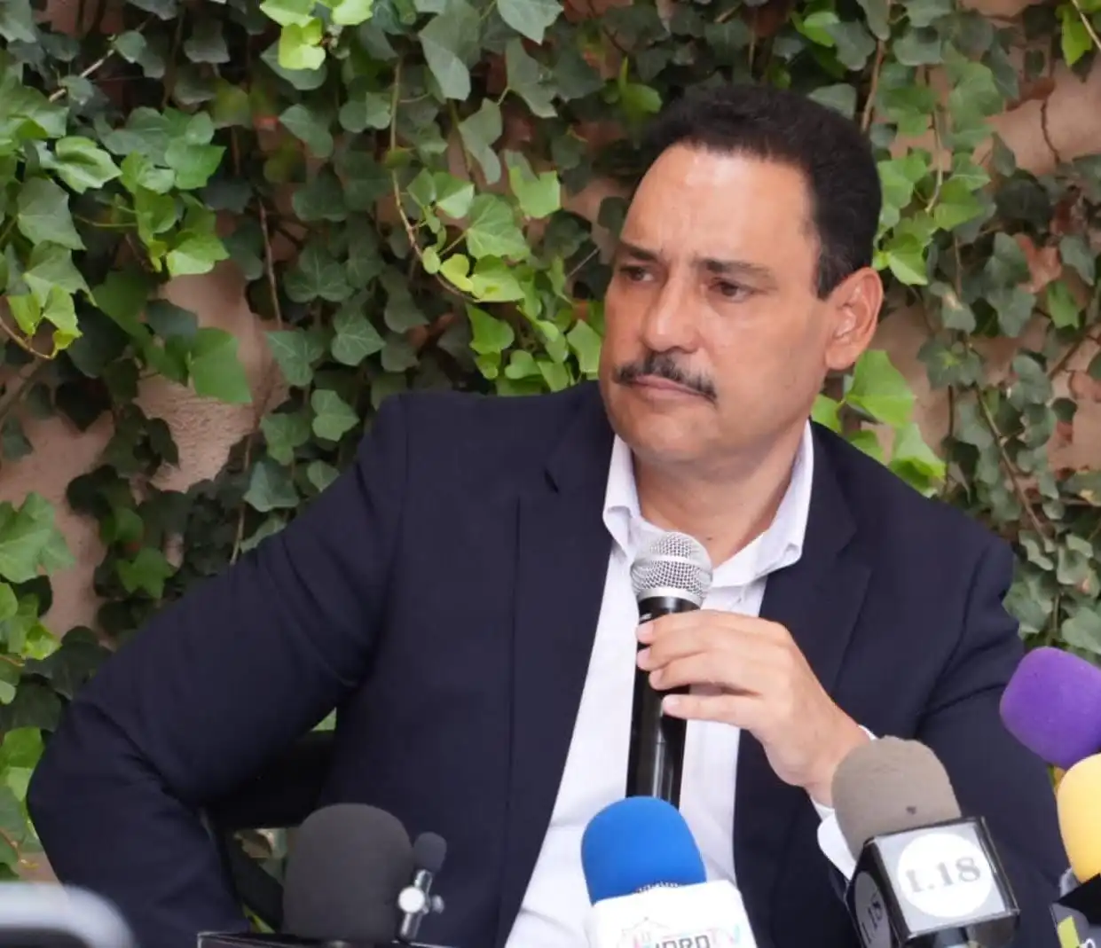 Senador se opone parcialmente a reforma judicial y electoral de AMLO