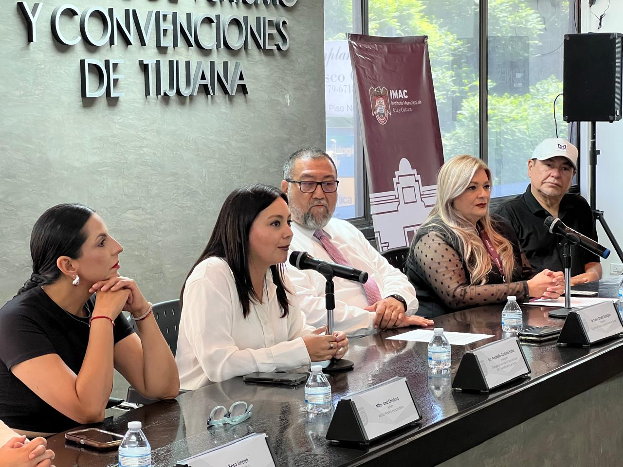 Inaugurarán exposición “Por Amor, Con Amor” en la Casa de la Cultura de Playas