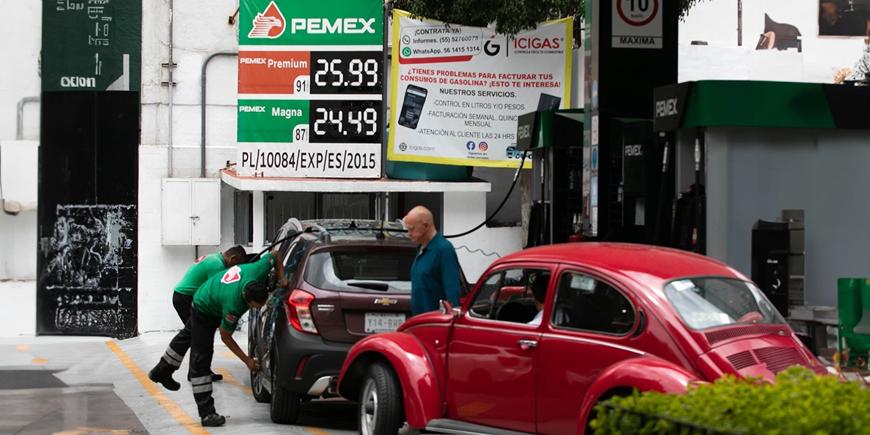 Sube la gasolina, sube la inflación: el dilema del consumidor mexicano