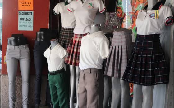 Crece 30% precio de uniformes escolares en Durango  