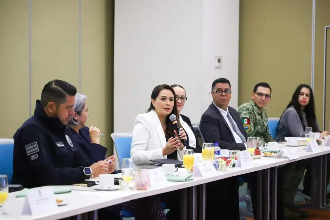 Llama gobernadora a que se respete autonomía de poderes y carrera judicial