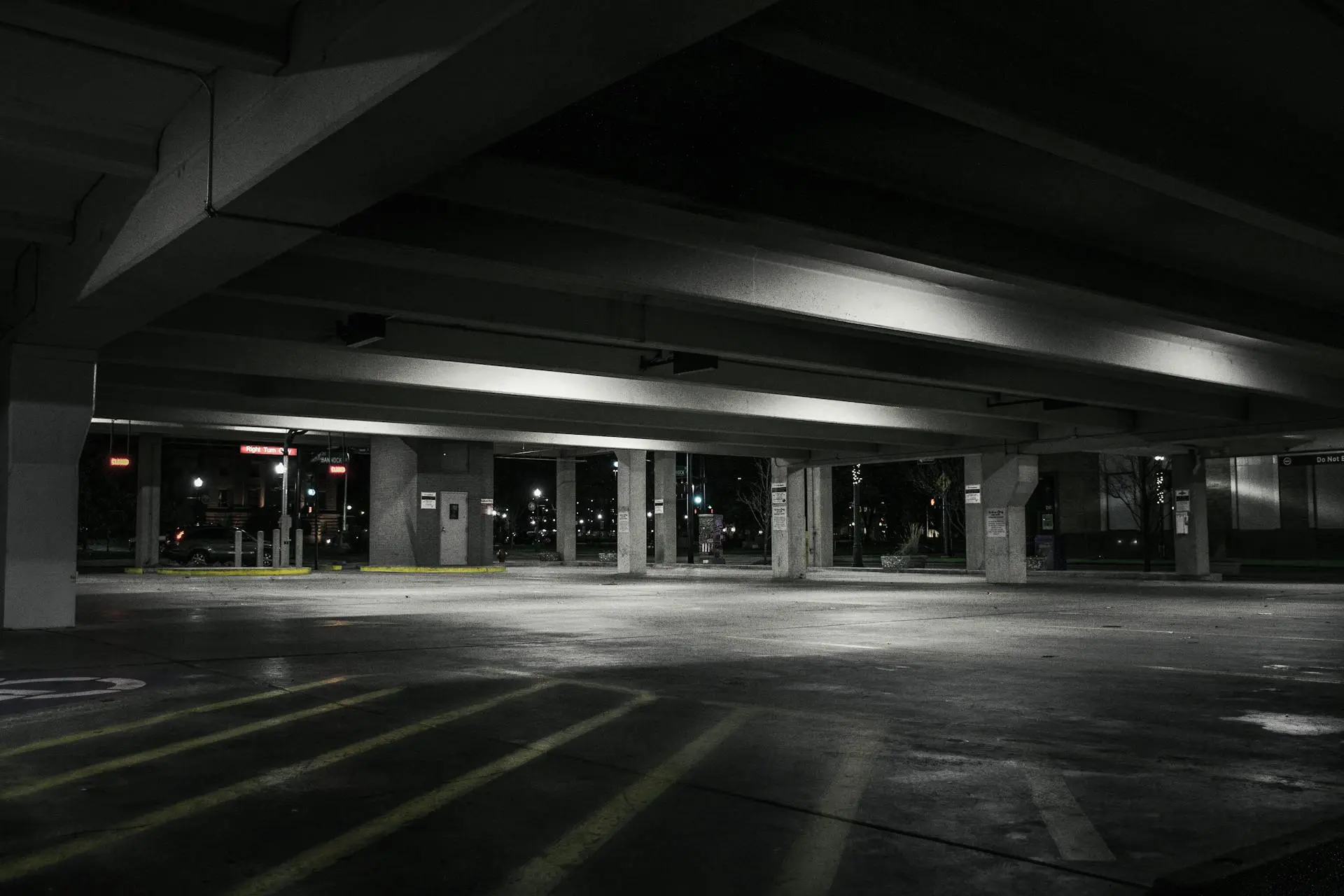 ¿Tu auto sufrió daños en un estacionamiento? Esto debes hacer para que te los paguen