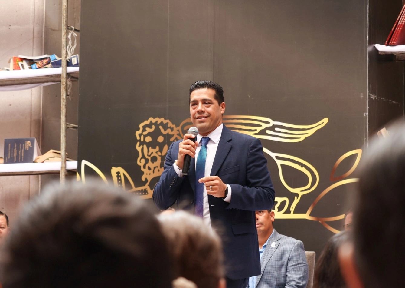 &#8220;No la comparto, pero la respeto&#8221;: Leo Montañez sobre Reforma Judicial