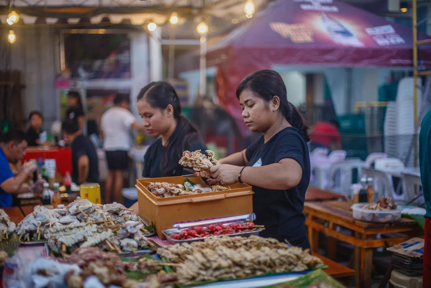 Sector informal, más productivo que el formal, aseguran economistas