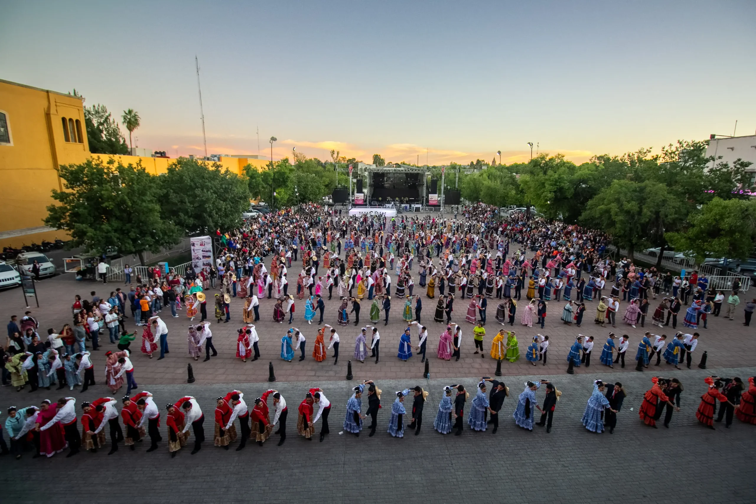 Más de 600 bailarines participarán: llega a Durango el “Revolcadero 2024”