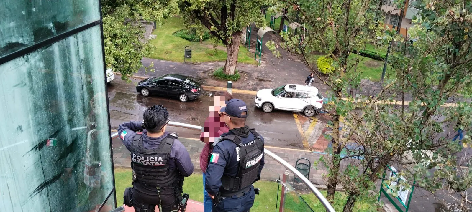 Mujer que buscaba atentar contra su vida, fue rescatada por policías en Durango