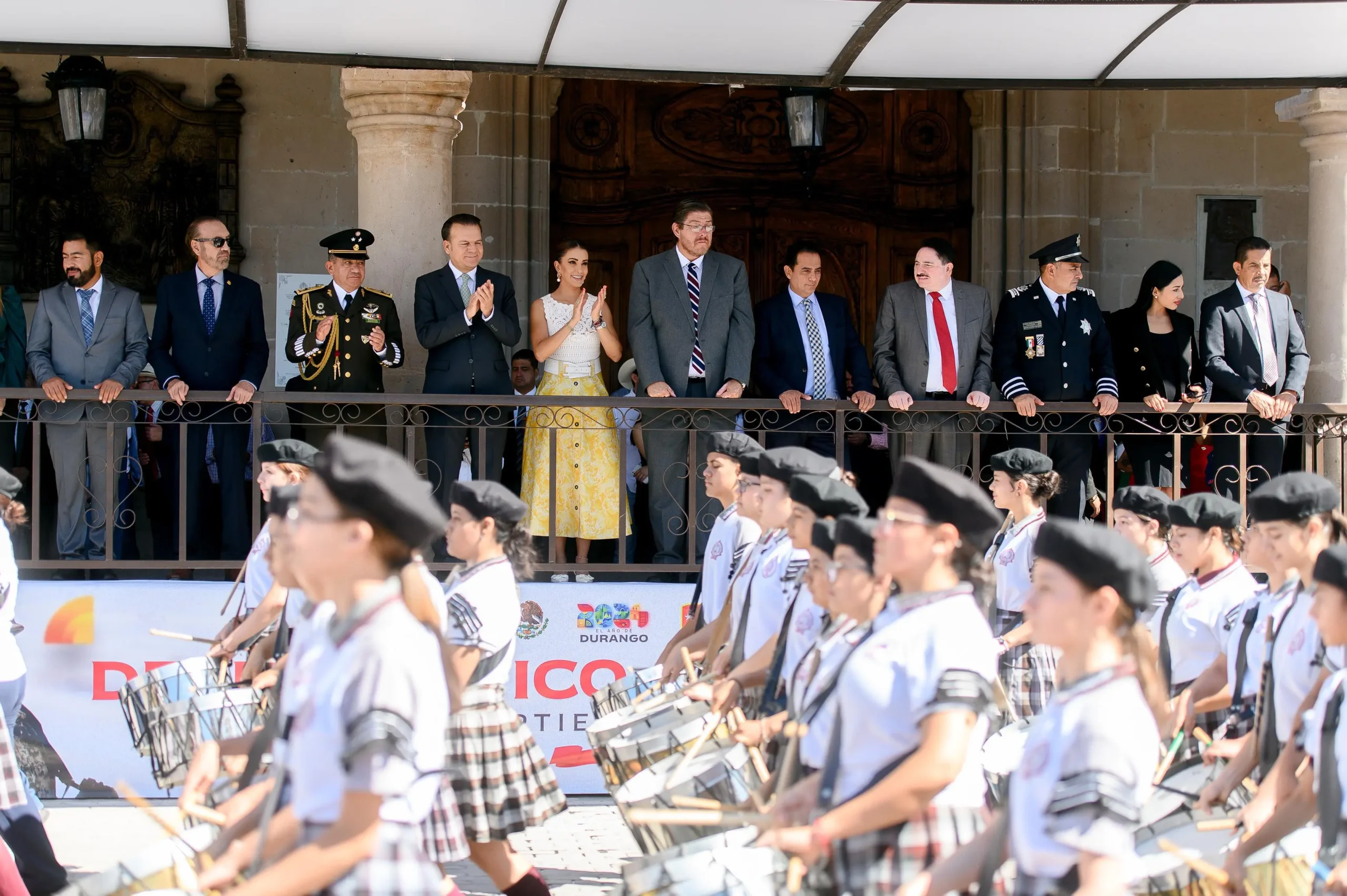 Así fue el desfile cívico militar por las principales calles de la ciudad de Durango