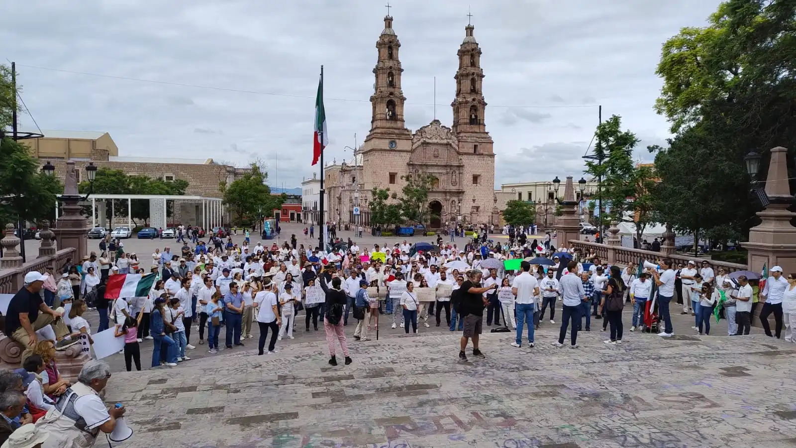 Ciudadanos de Aguascalientes protestan previo a votación de la Reforma Judicial