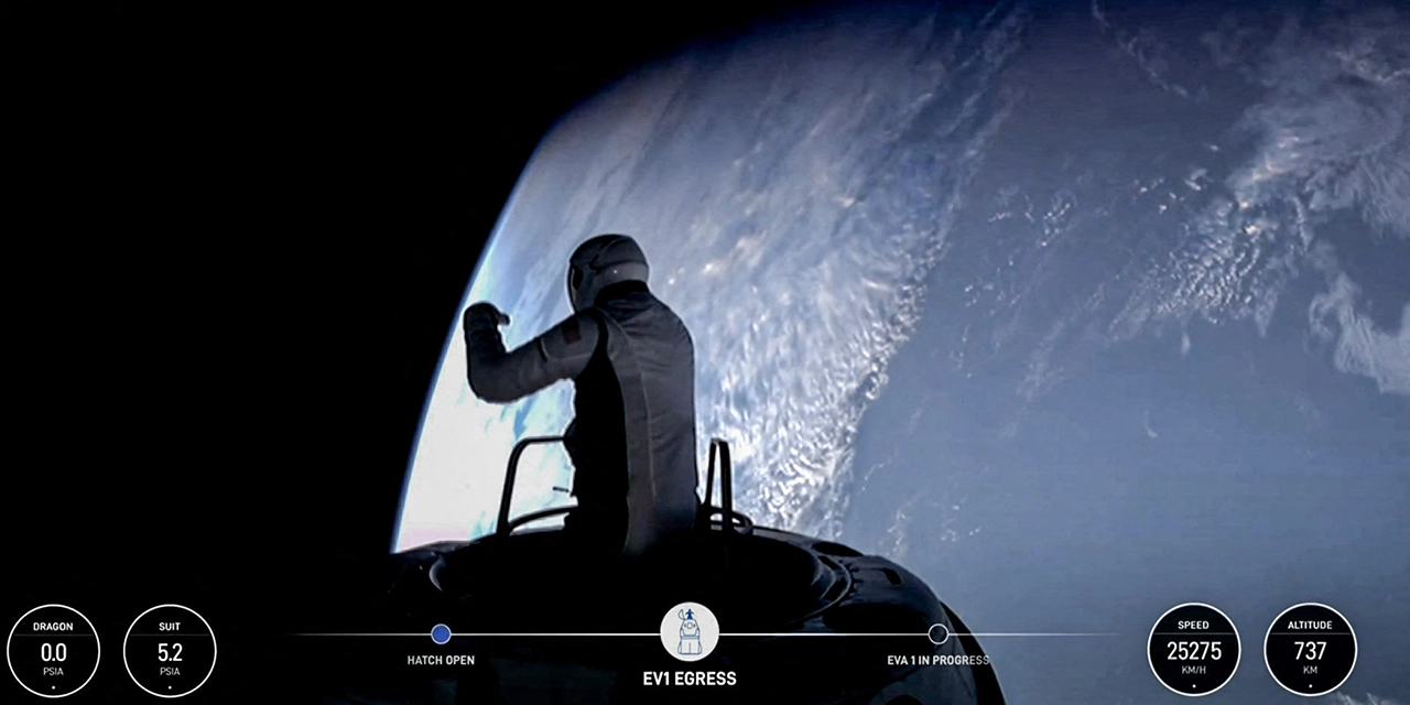 La primera caminata espacial privada de SpaceX hace historia: &#8216;Es precioso&#8217;