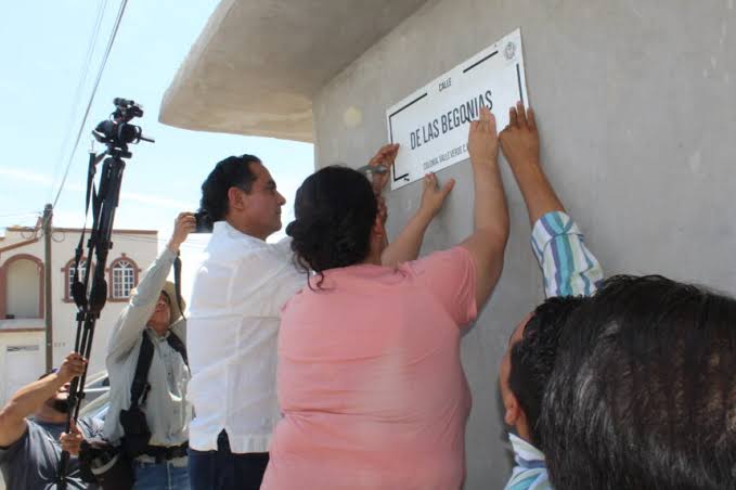 Pondrán publicidad en placas de calles en Durango