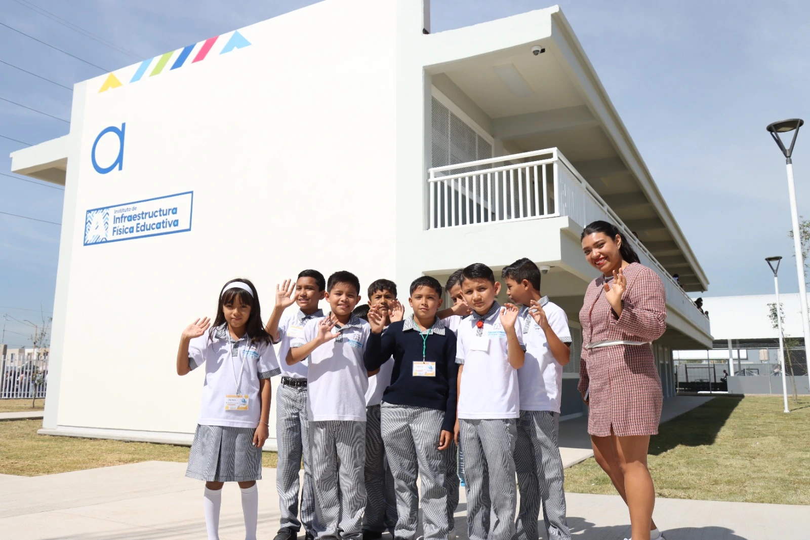 Becas disponibles para estudiantes de todos los niveles educativos