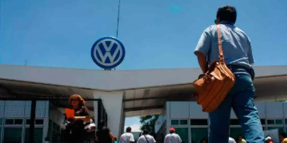 Votan trabajadores de VW si aceptan o no el 10.5% de alza salarial