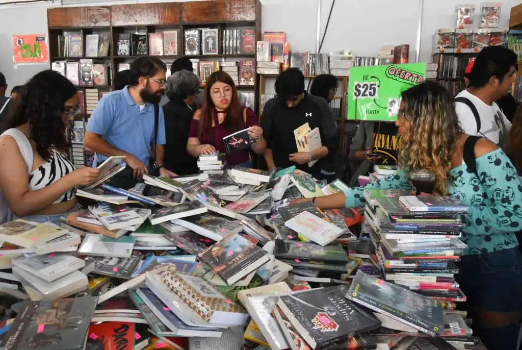 Más de 300 editoriales, 280 actividades y un foro de Palestina Libre integran la FIL Zócalo 2024