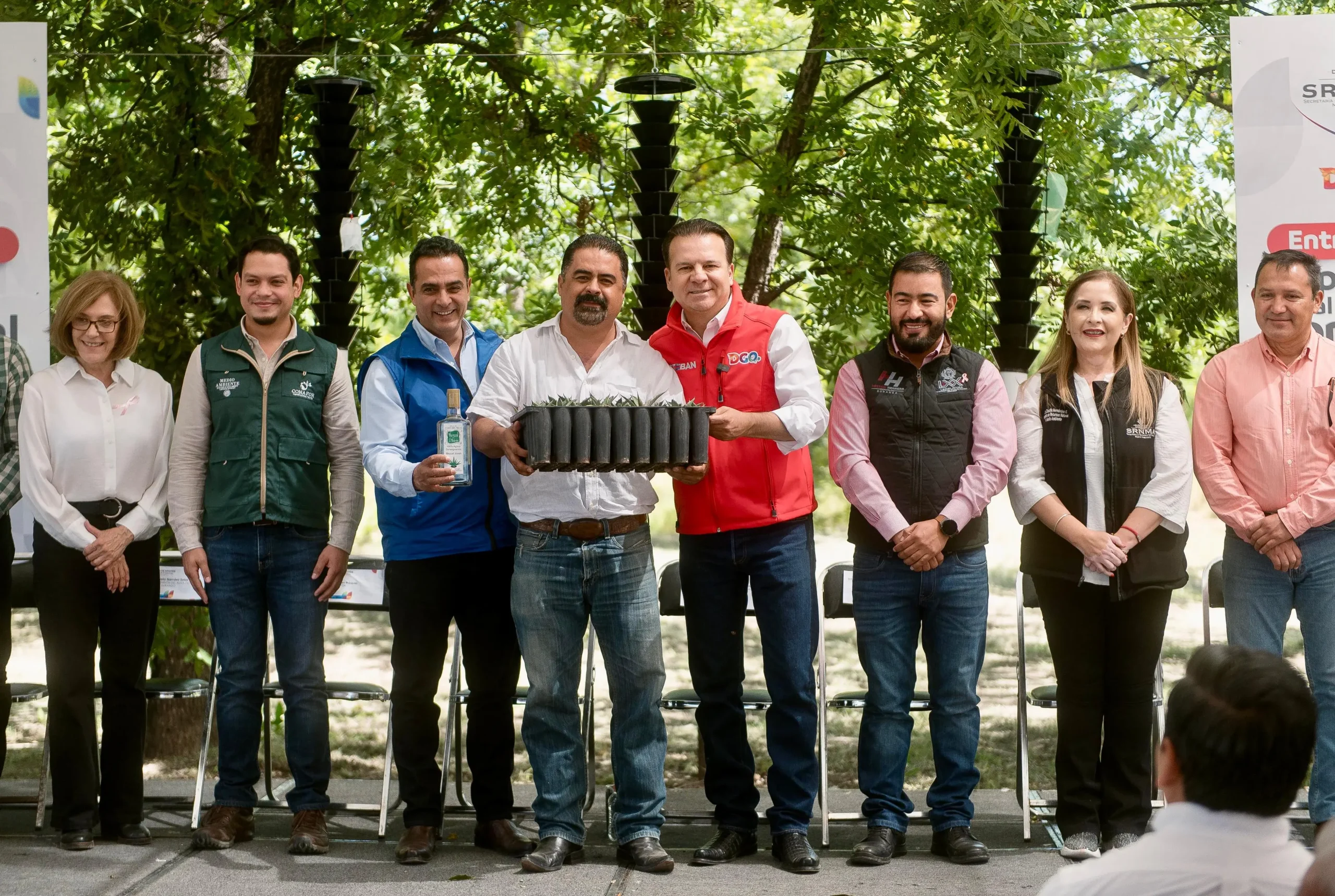 Entrega gobierno estatal casi 6 mdp en apoyos a productores duranguenses