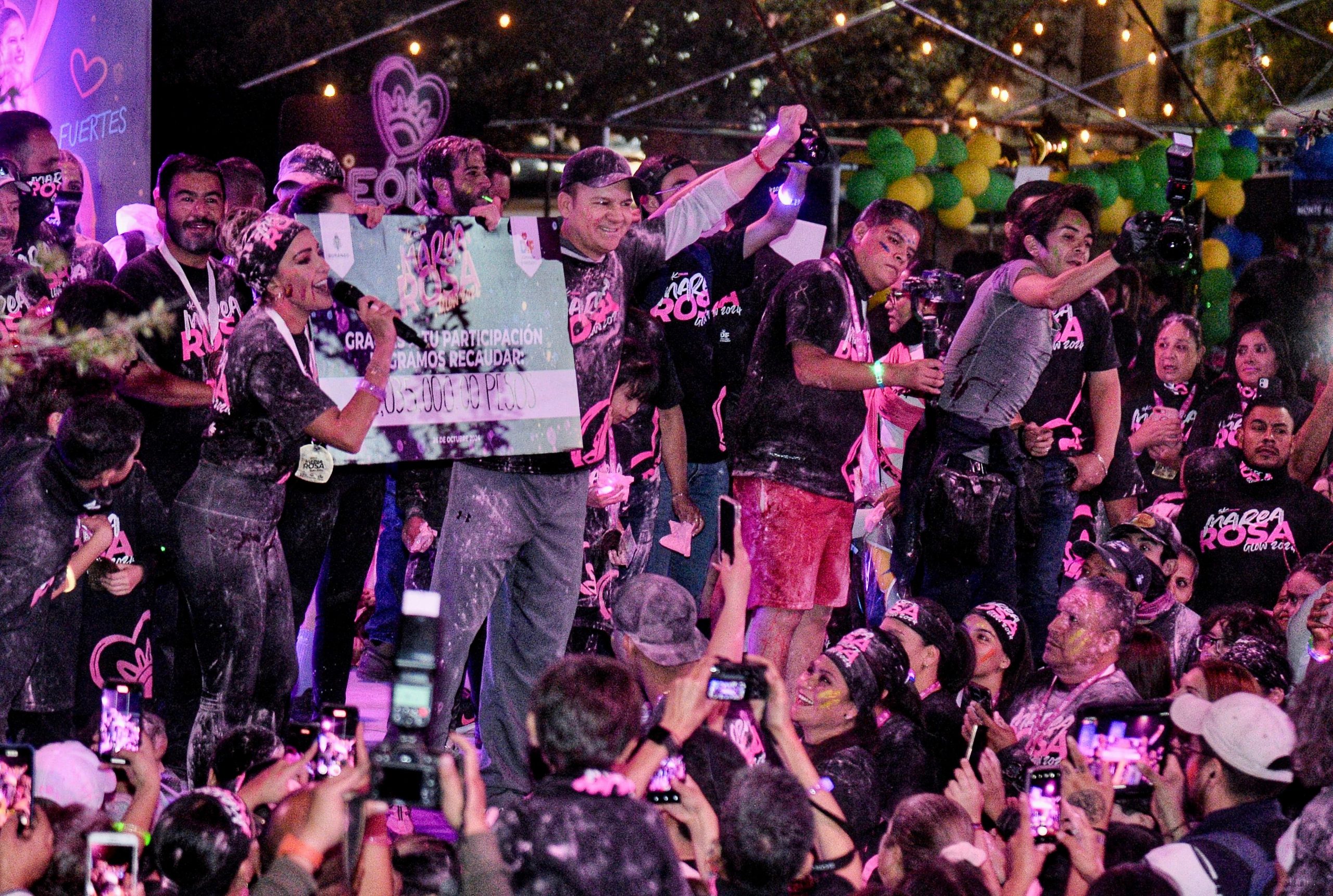  “Marea Rosa Glow 5k” logró recaudar más de 1 mdp
