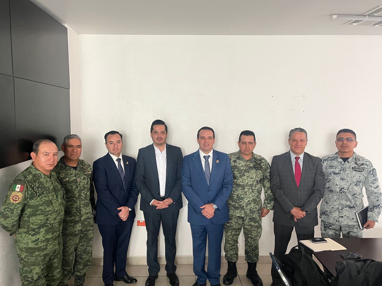 Anuncian despliegue total de la policía y el Ejército en Salamanca, Guanajuato