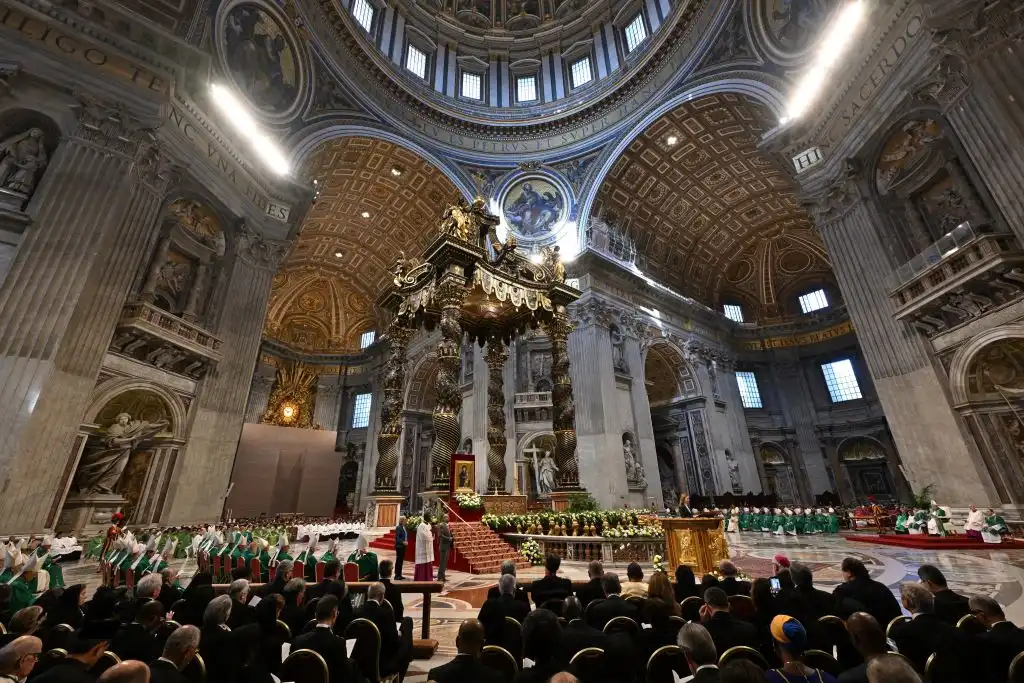 Histórico informe del Vaticano exige la destitución rápida de sacerdotes abusadores