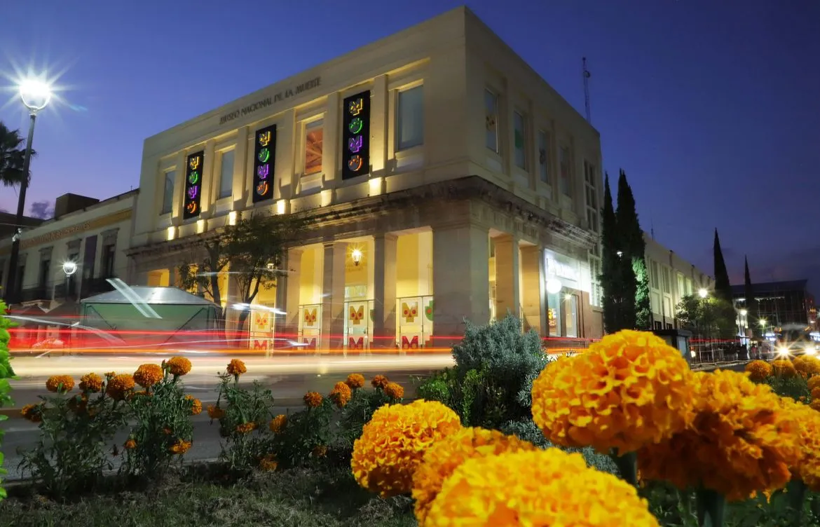 "Conmemorando a nuestros muertos": UAA anuncia actividades por día de muertos