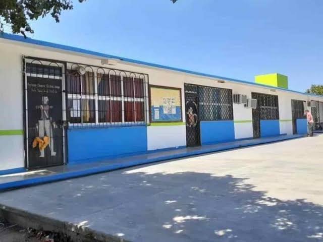 Padres exigen transparencia en recursos del programa “La Escuela es Nuestra”